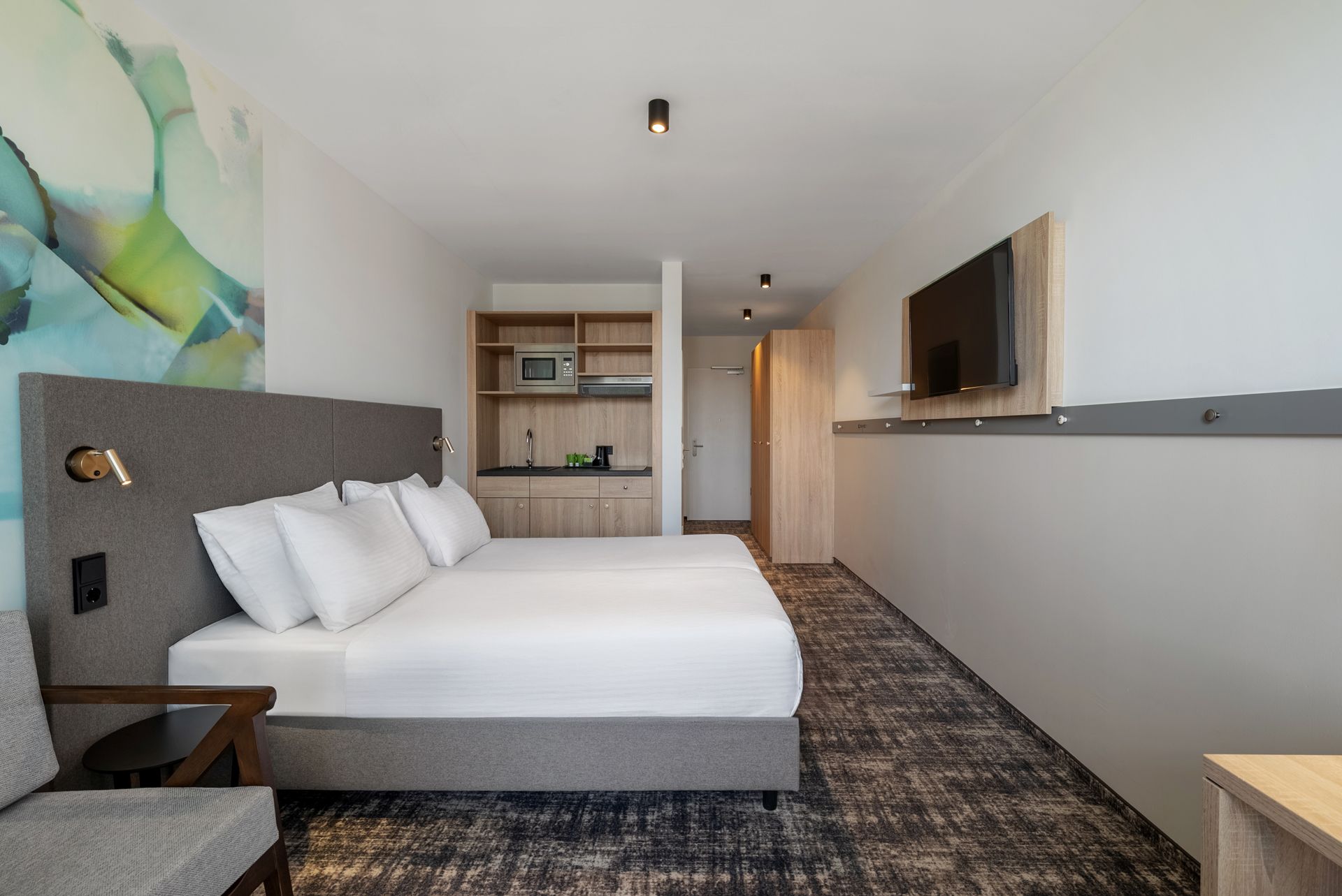 Superior room with kitchenette